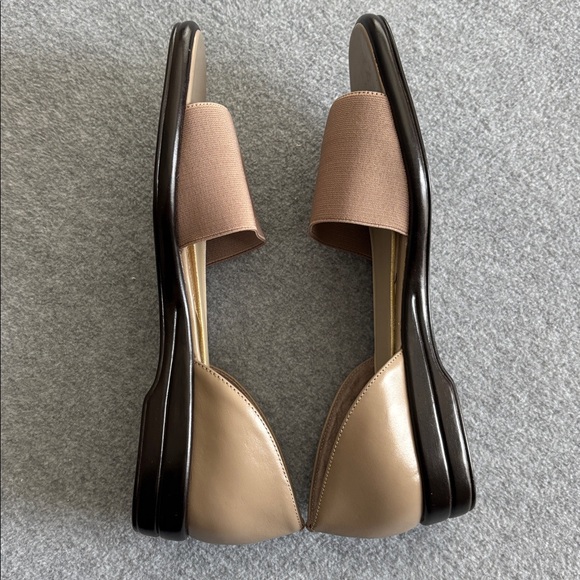 NEW Mootsies Tootsies Women's Neutral Beige Flats 9 - Picture 3 of 9